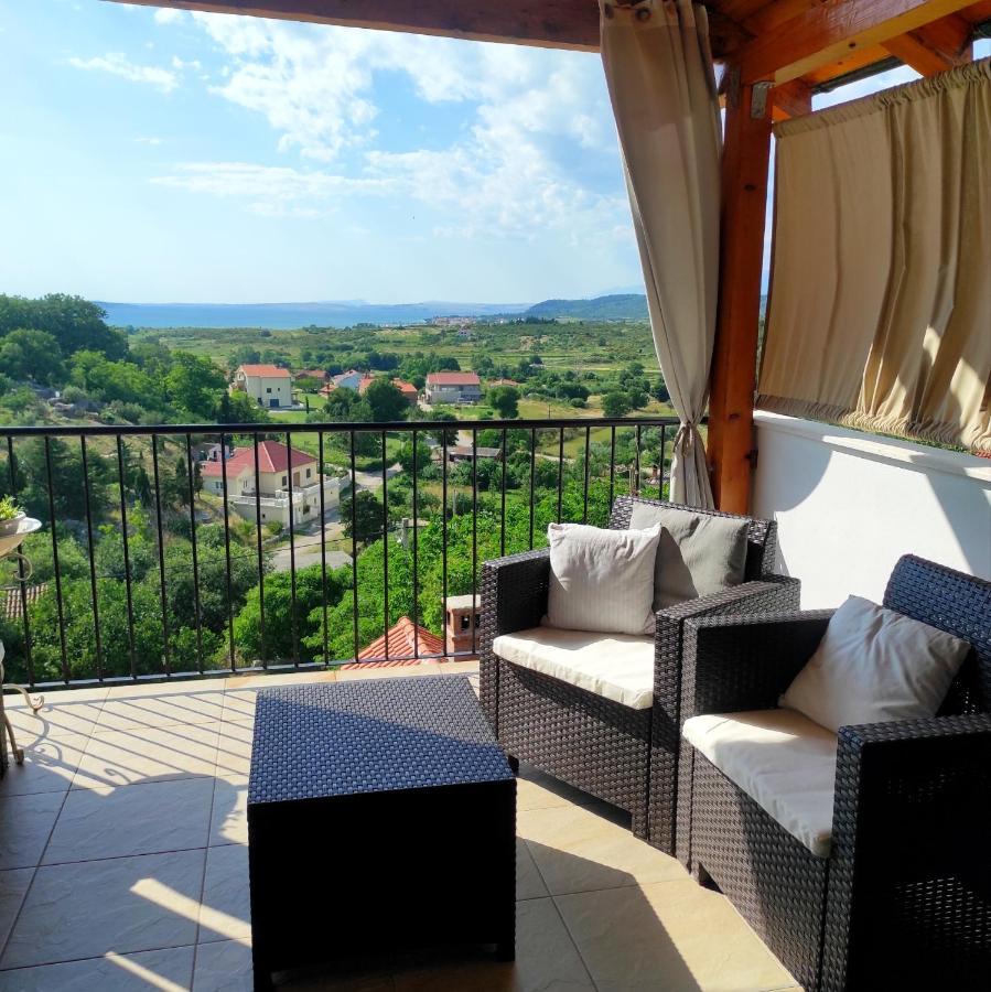 Apartment Cernesa Ražanac Esterno foto