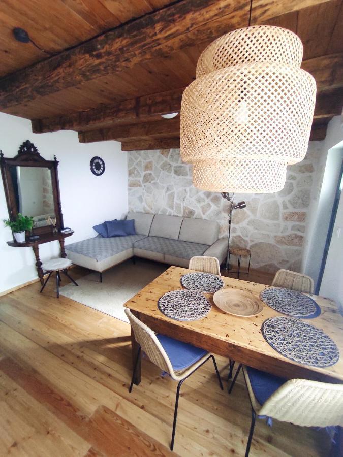 Apartment Cernesa Ražanac Esterno foto
