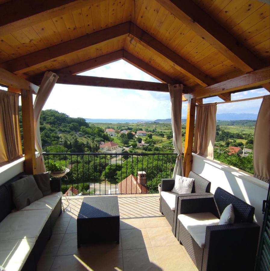 Apartment Cernesa Ražanac Esterno foto