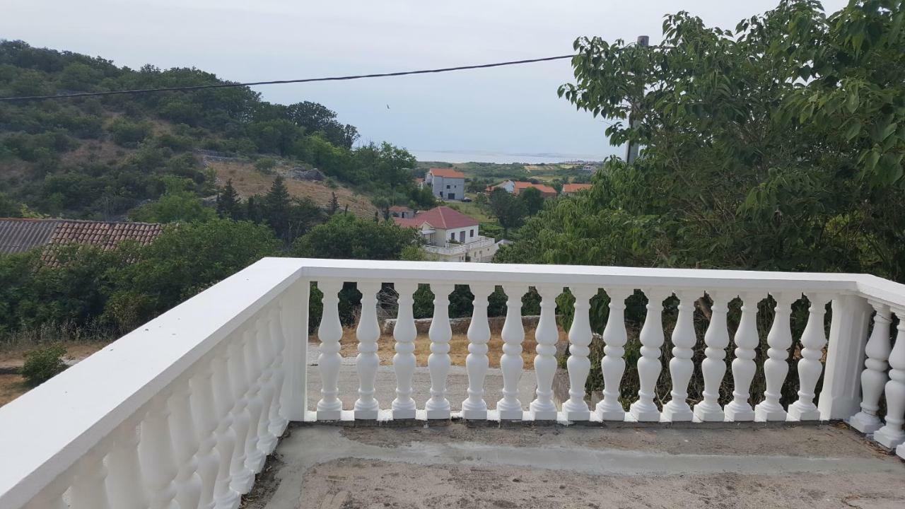 Apartment Cernesa Ražanac Esterno foto