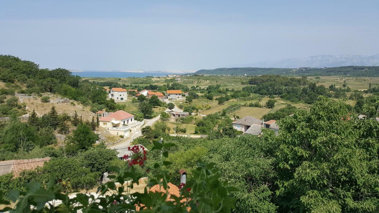 Apartment Cernesa Ražanac Esterno foto