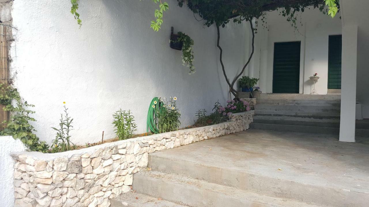 Apartment Cernesa Ražanac Esterno foto