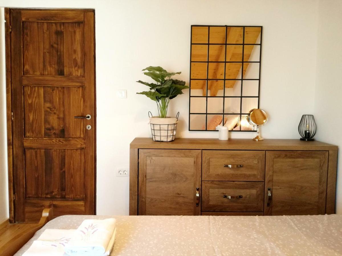 Apartment Cernesa Ražanac Esterno foto