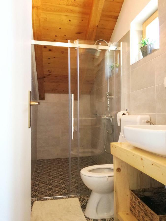Apartment Cernesa Ražanac Esterno foto
